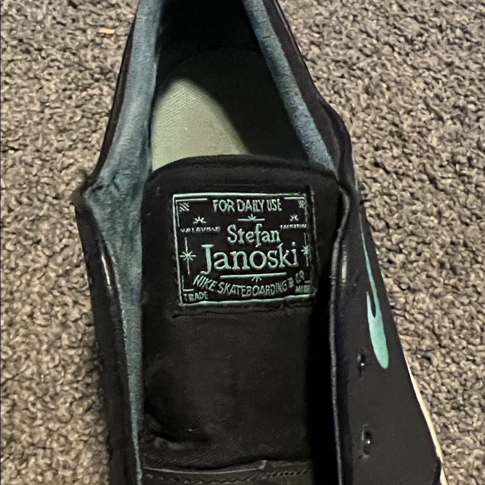 Nike Stefan Janoski Black and Teal Men's Sneakers - Picture 7 of 7
